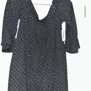 Old Navy Geometric Black and White Long Sleeve Dress